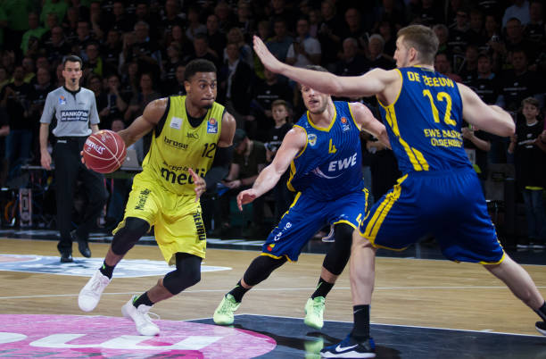 场均贡献接 场均贡献接