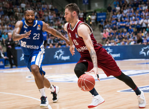 的三分球成 的三分球成